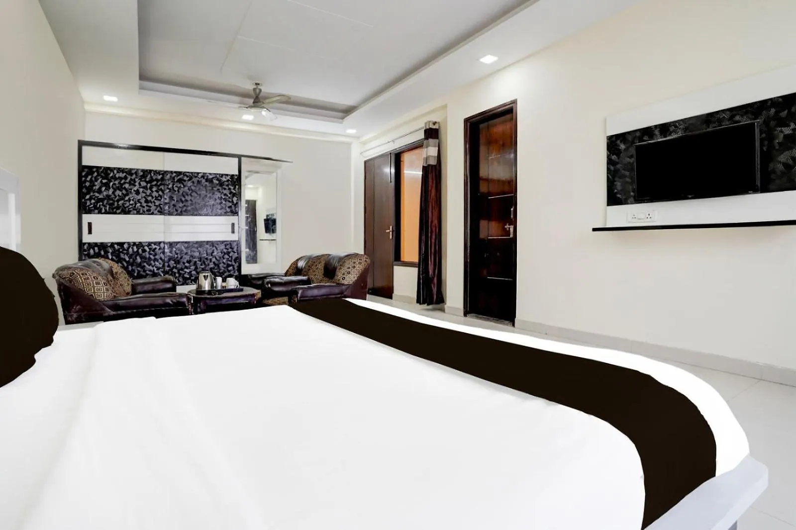 Hotel Sana New Delhi