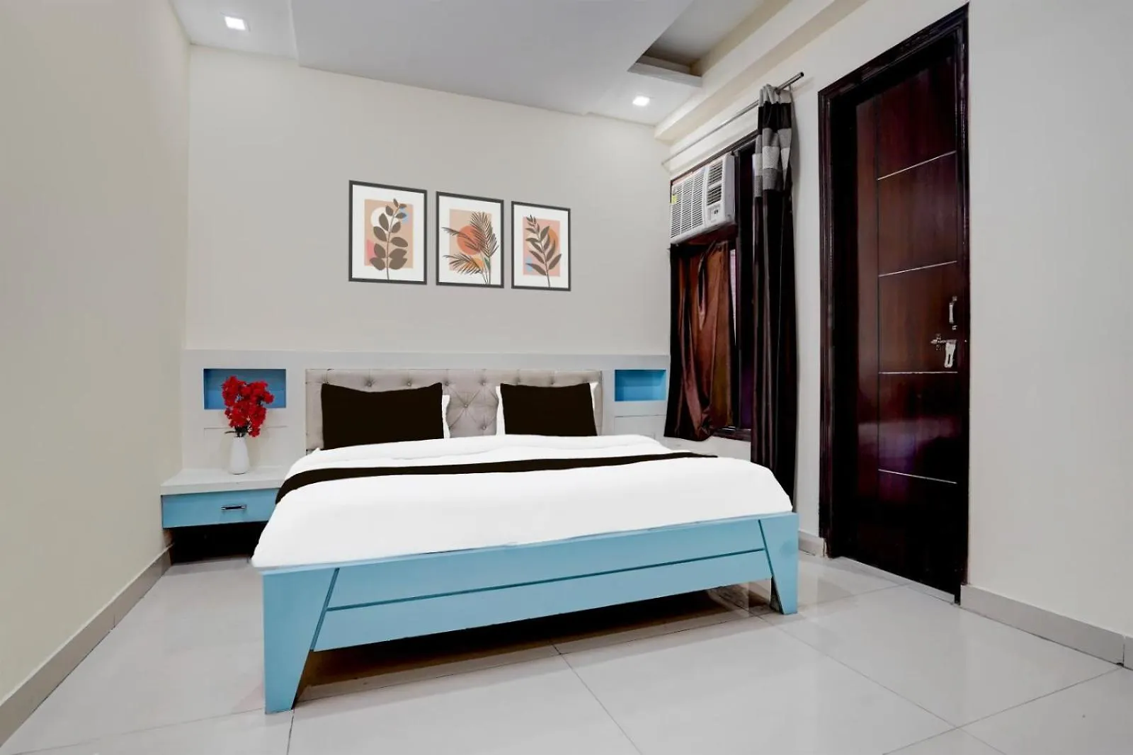 Hotel Sana New Delhi