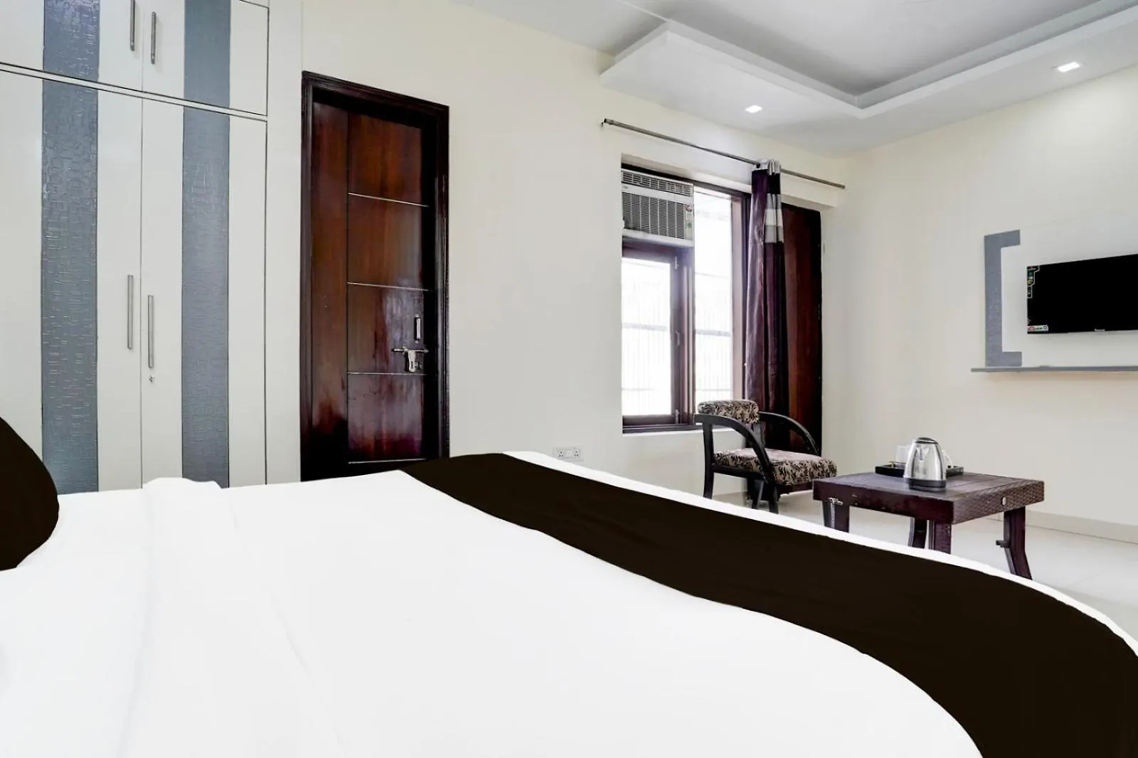Hotel Sana New Delhi